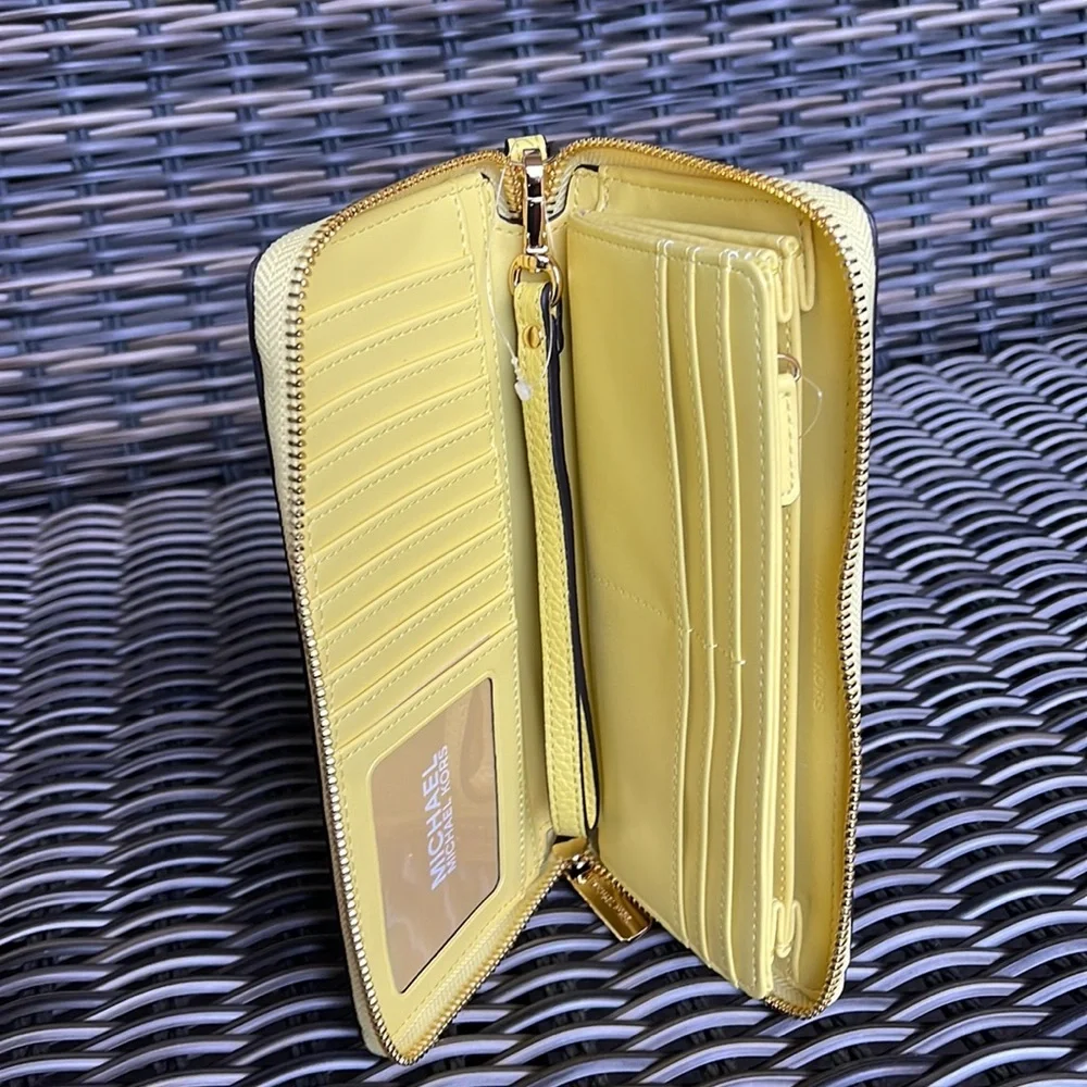 Michael Kors Jet Set Travel Large Travel CONTINENTAL  Sunshine